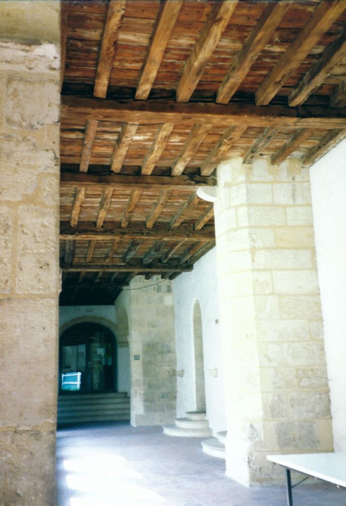 bordeaux cloister ceiling